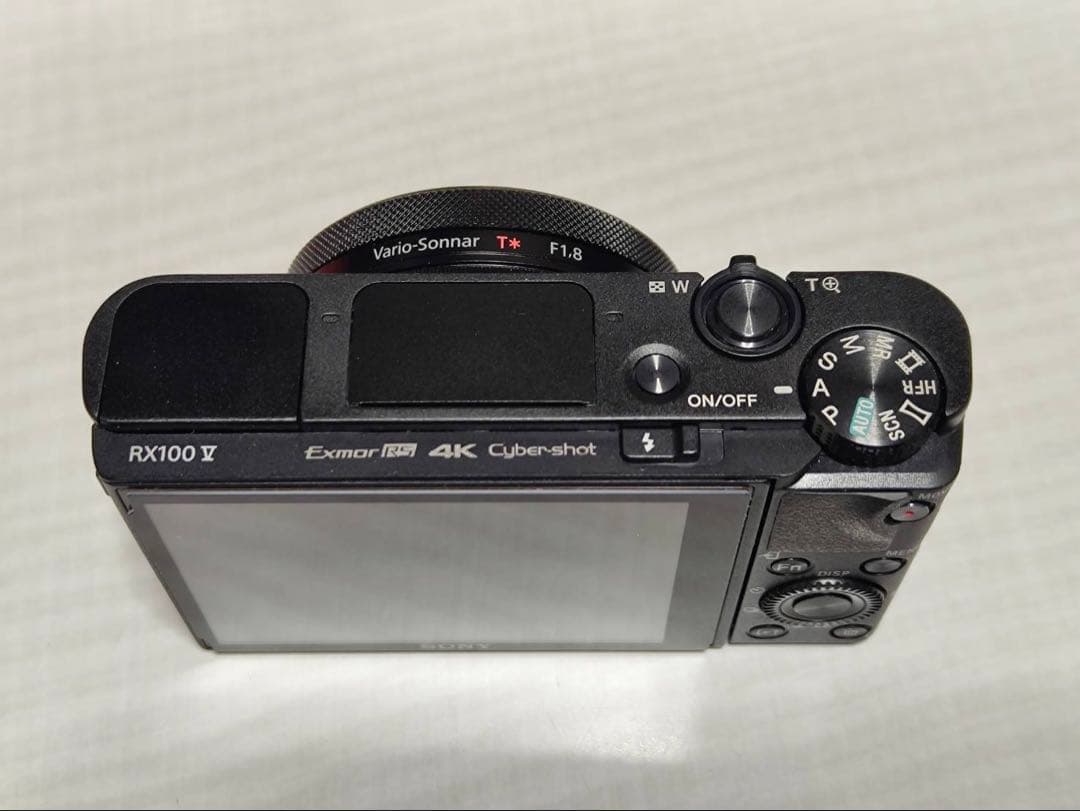 【美品】SONY RX100M5（バッテリー2個、充電器、ケース付）