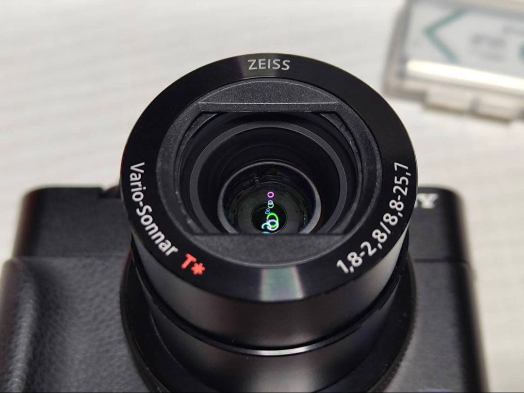 【美品】SONY RX100M5（バッテリー2個、充電器、ケース付）