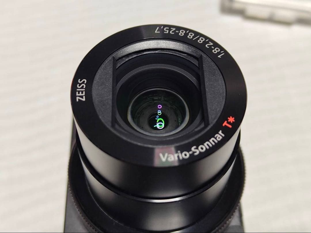 【美品】SONY RX100M5（バッテリー2個、充電器、ケース付）