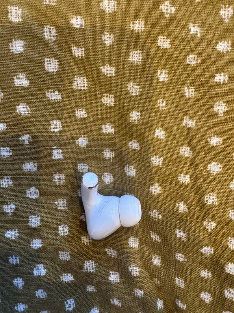 Apple AirPods Pro 第2世代　lightning 右耳　右側　右