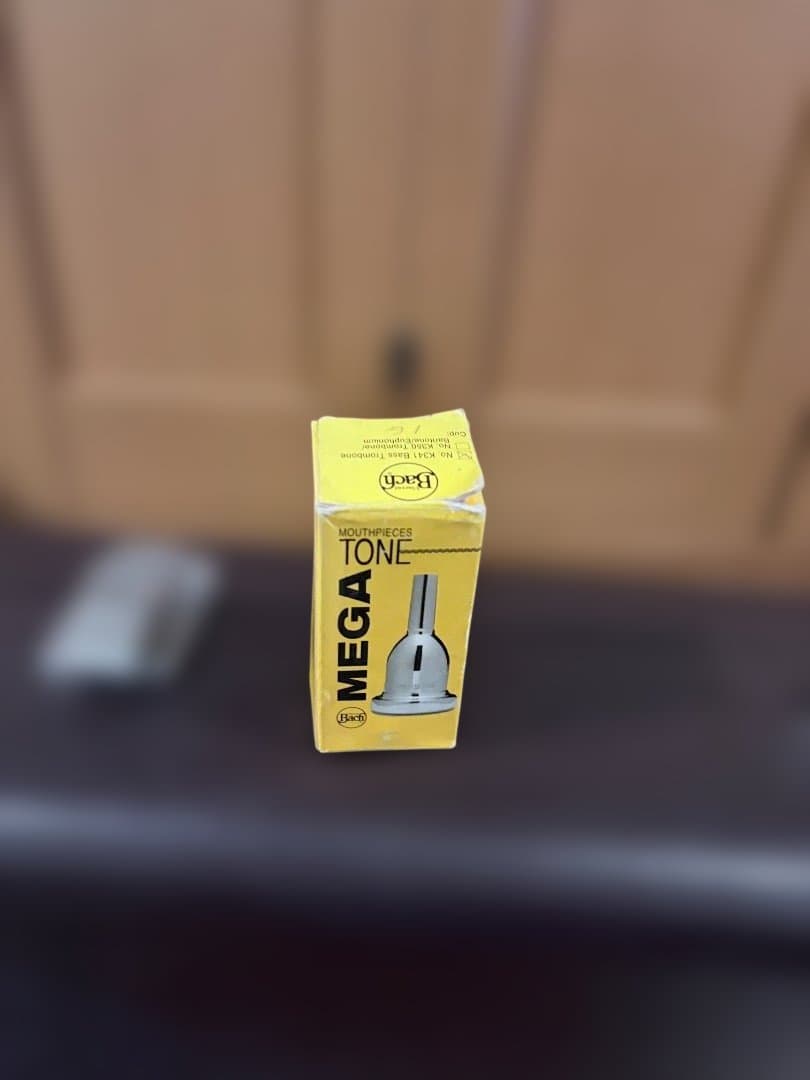 金色 バストロンボーン マウスピース付き