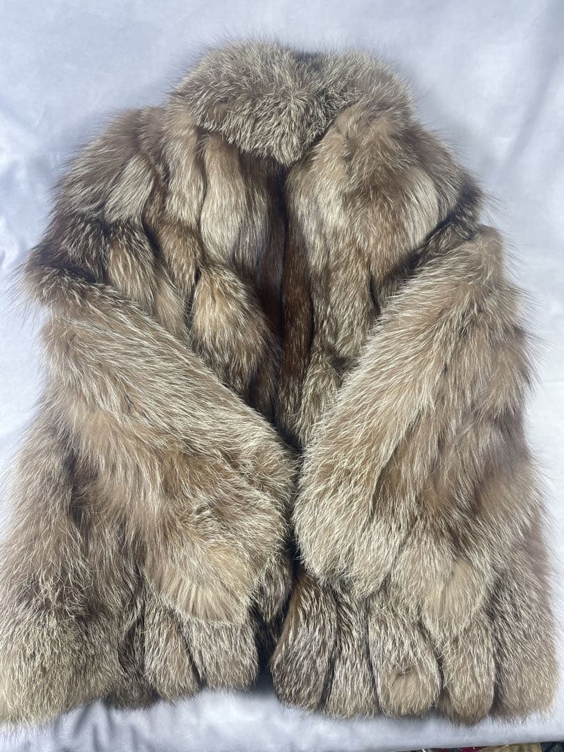 【美品】モコモコ　高級 毛皮コート ファーコート シルバーフォックス