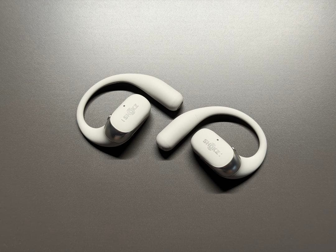 美品 Shokz オープンイヤー型ワイヤレスイヤホン「OpenFit 2+」