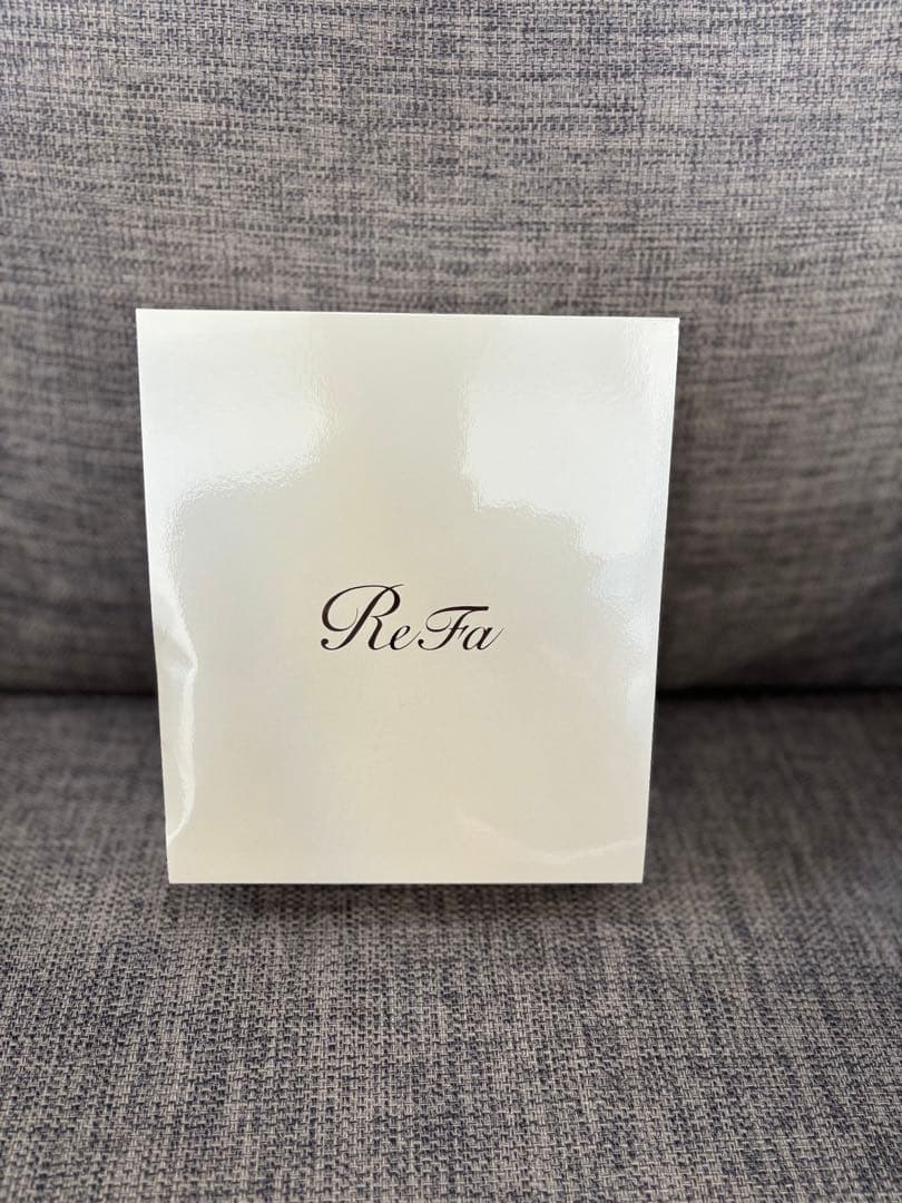 (正規品)新品、未使用品。プレゼントにも最適ReFa カラットレイお得です