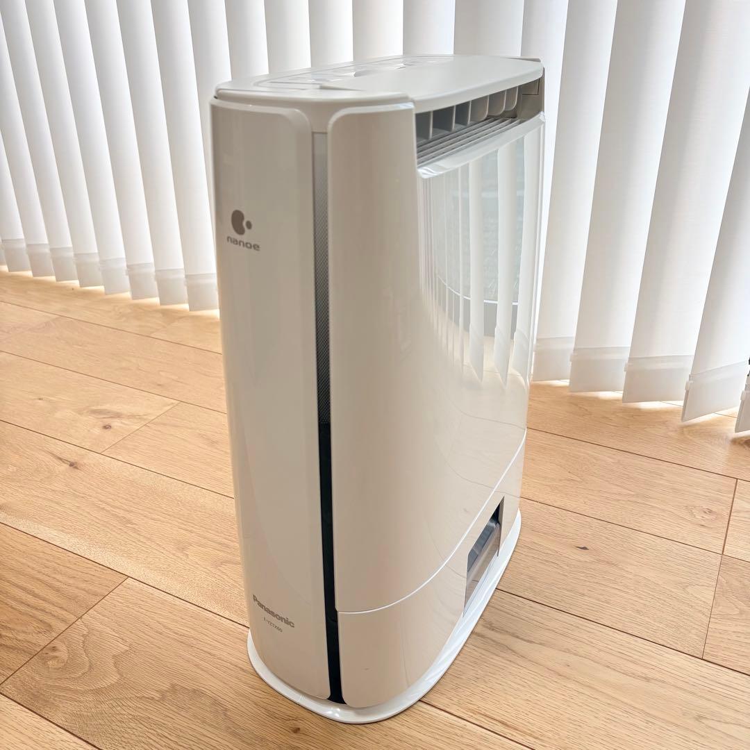 【極美品】Panasonic 衣類乾燥除湿機 F-YZTX60-S