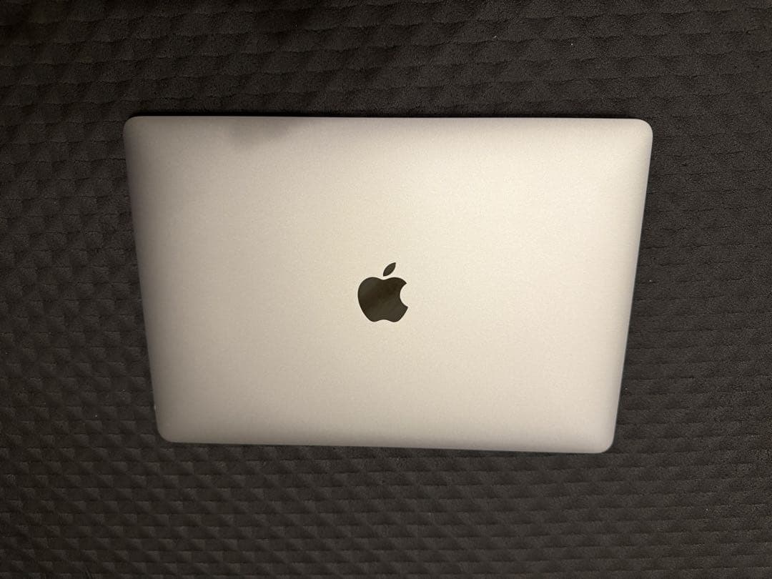 中古MacBook Pro 2022/M2 13インチ