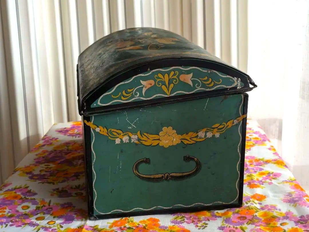 アンティーク　ティン缶　チョコレート＆キャンディボックス