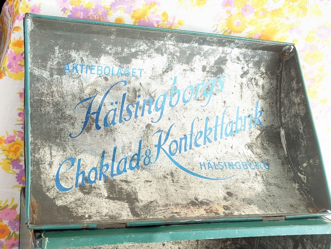 アンティーク　ティン缶　チョコレート＆キャンディボックス