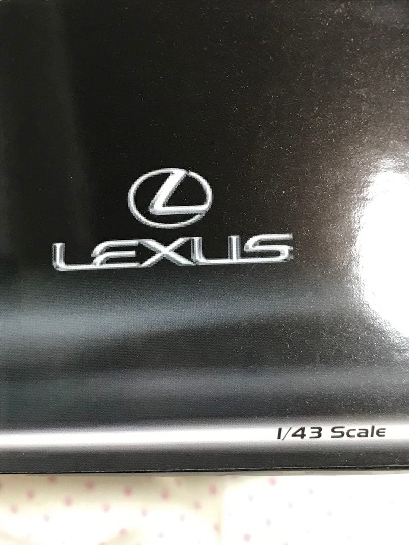 レクサス　LBX 左ハンドル　京商　②