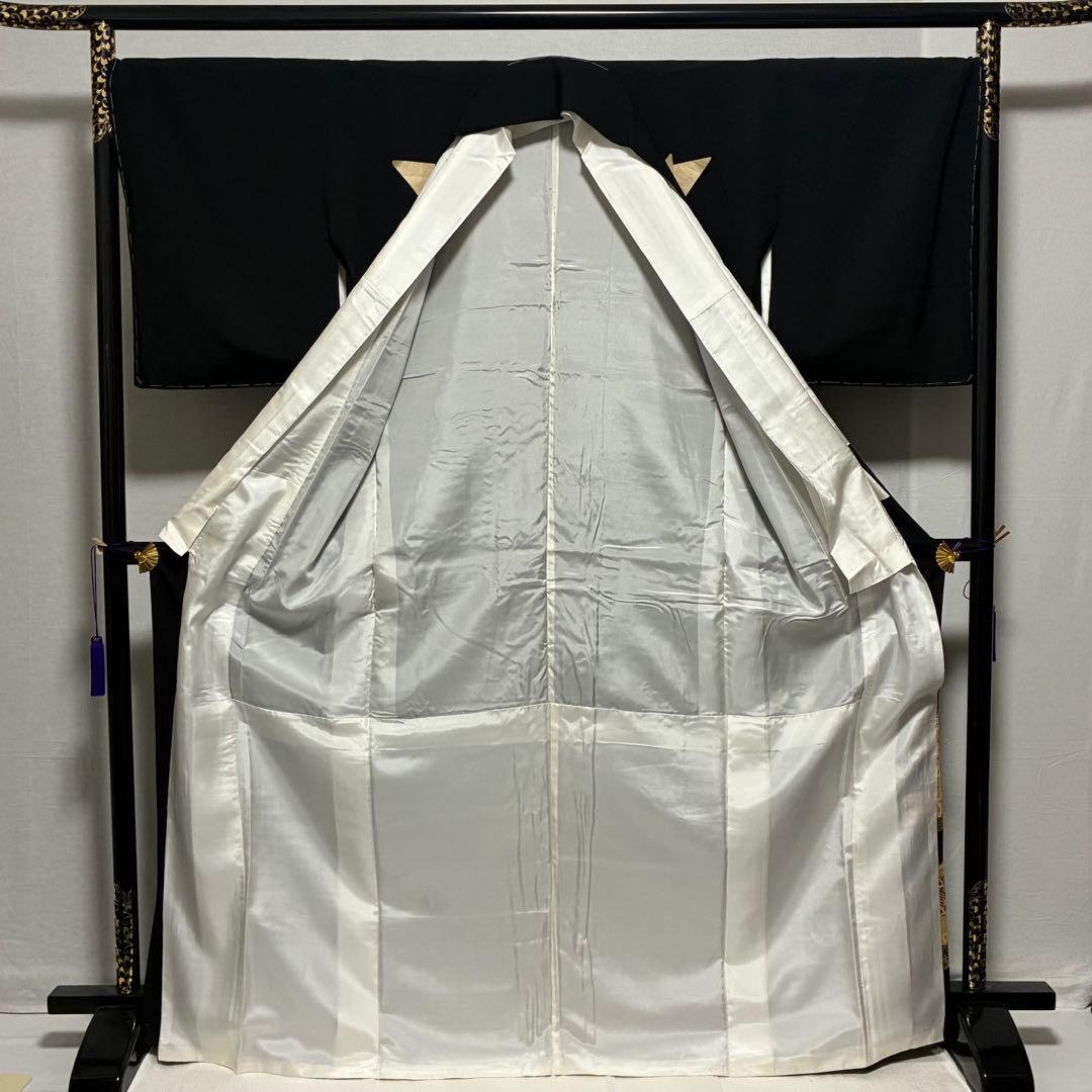 D71 黒留袖 花車 金駒刺繍 雪輪 正絹 着物 袷 しつけ糸付き未使用極美品