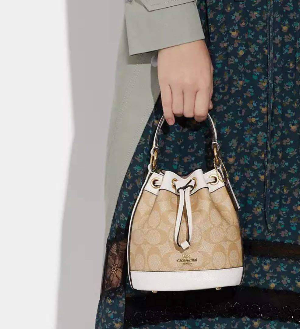 n*o様 【美品】コーチシグネチャー コーテッド キャンバス、リファインド ペブ