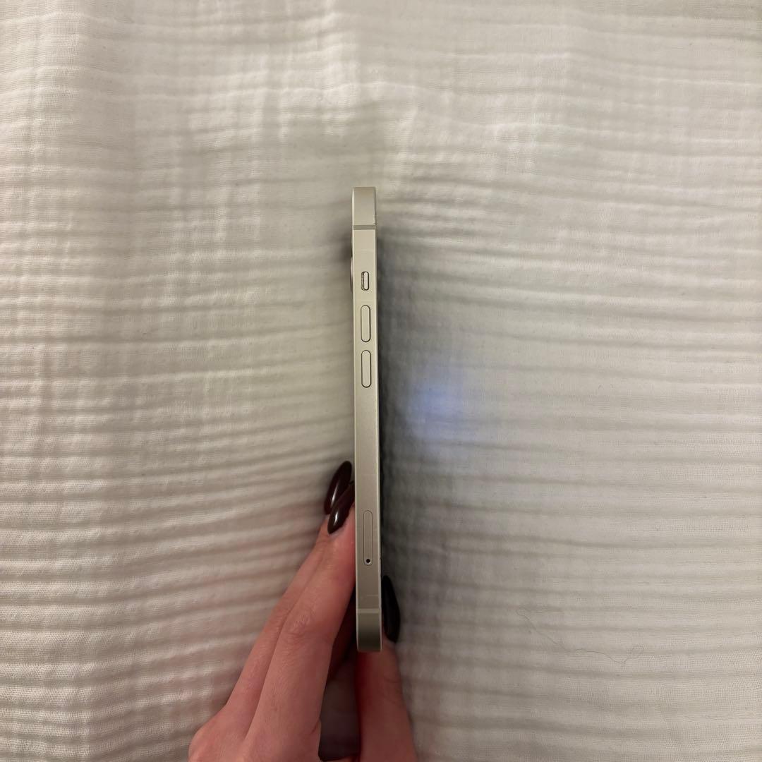 Apple iPhone 13 本体128GB スターライト