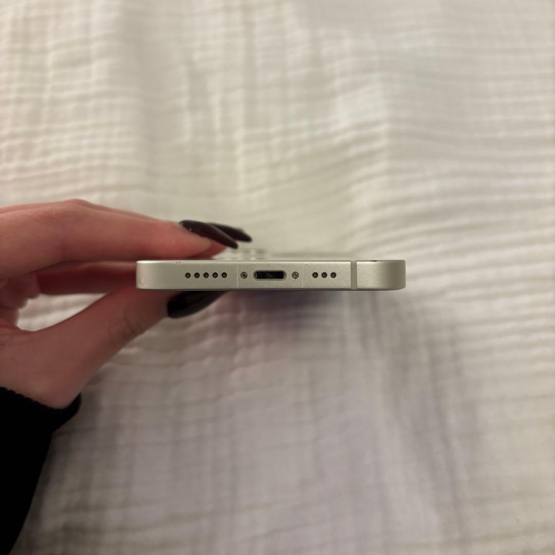 Apple iPhone 13 本体128GB スターライト