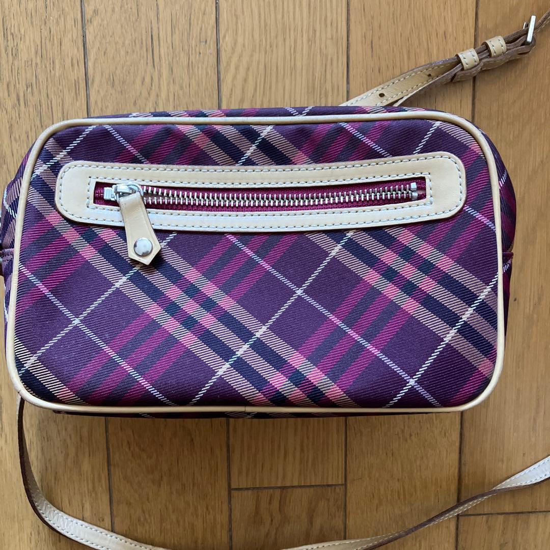 バーバリーブルーレーベル　チェック柄ショルダーバッグ　ボルドーピンク系