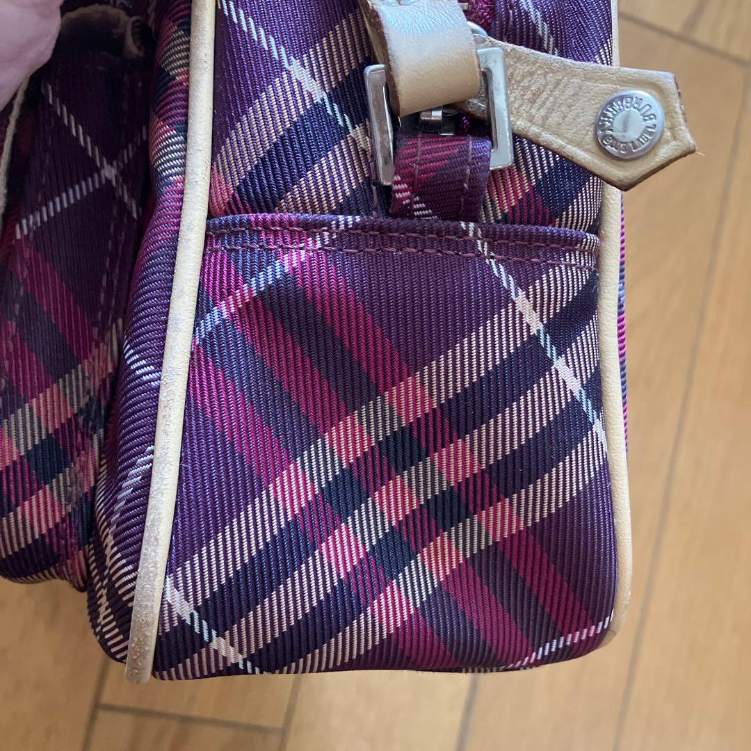 バーバリーブルーレーベル　チェック柄ショルダーバッグ　ボルドーピンク系