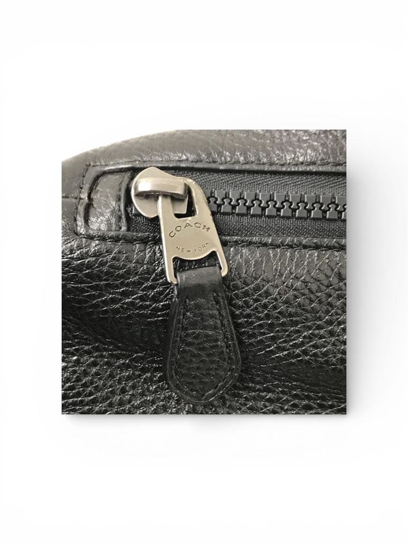 コラボ　コーチ COACH ピーナッツ スヌーピー　ワッペン付きウエストバッグ