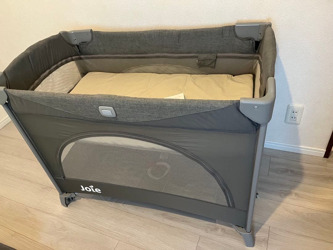 Joie 折りたたみベビーベッド グレー　/ Joie Folding Crib