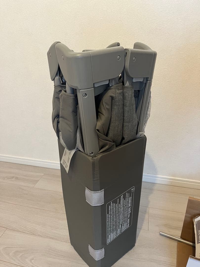Joie 折りたたみベビーベッド グレー　/ Joie Folding Crib