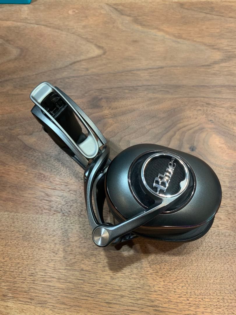 Mo-Fiモーファイ　アンプ内蔵ヘッドホン