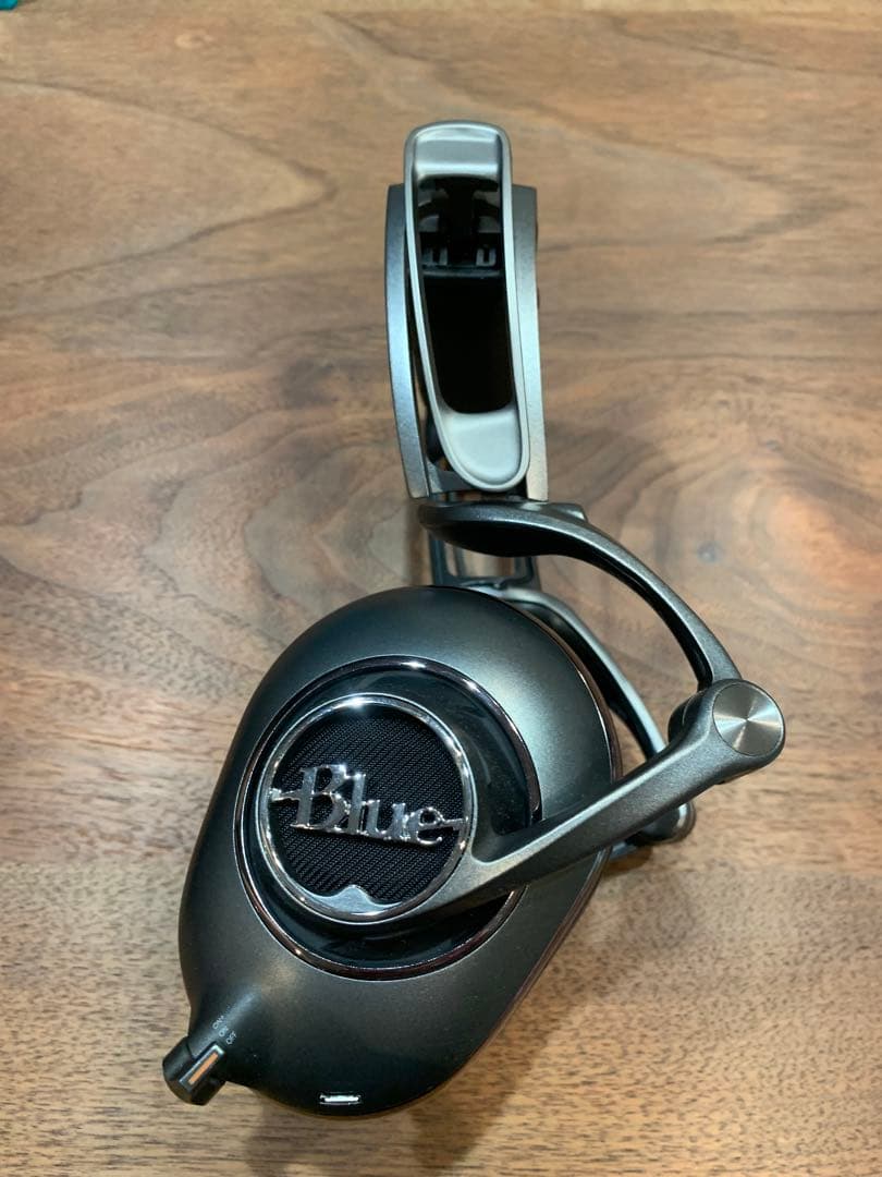 Mo-Fiモーファイ　アンプ内蔵ヘッドホン