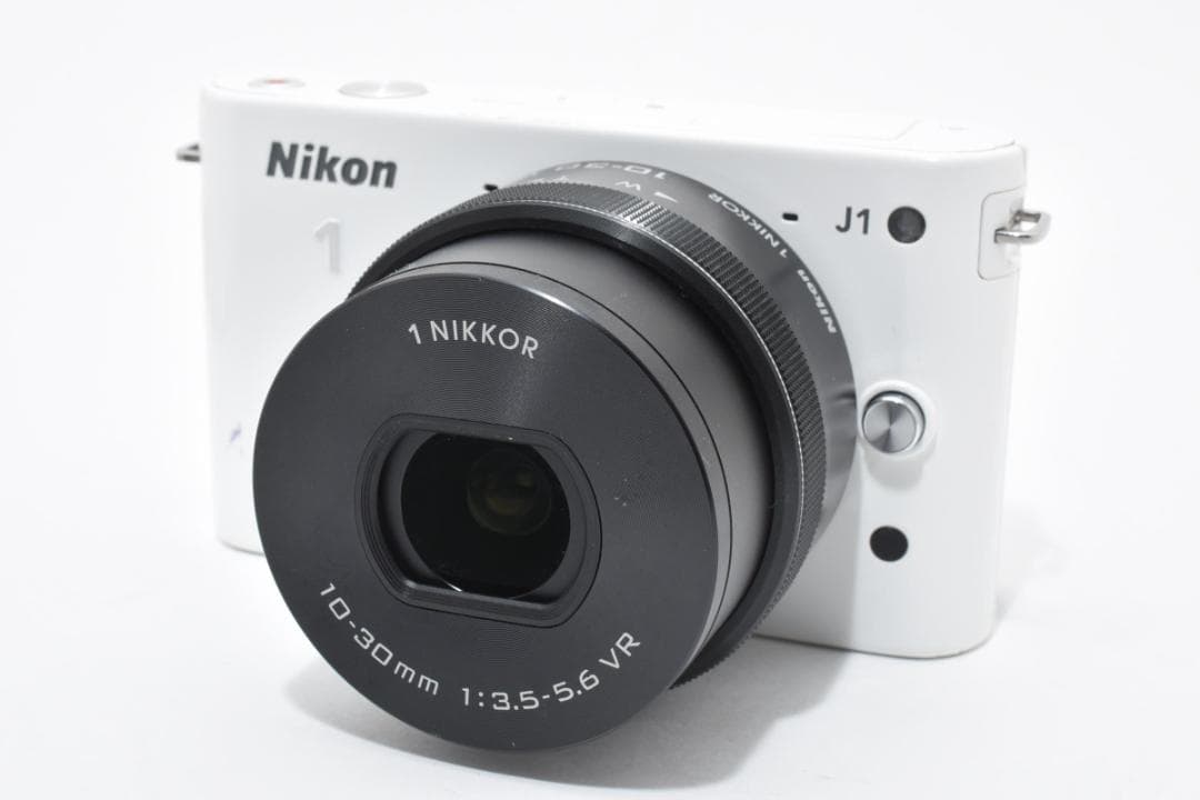 NIKON 1 J1 ホワイト＋10-30mm ショット数27600回 カメラ