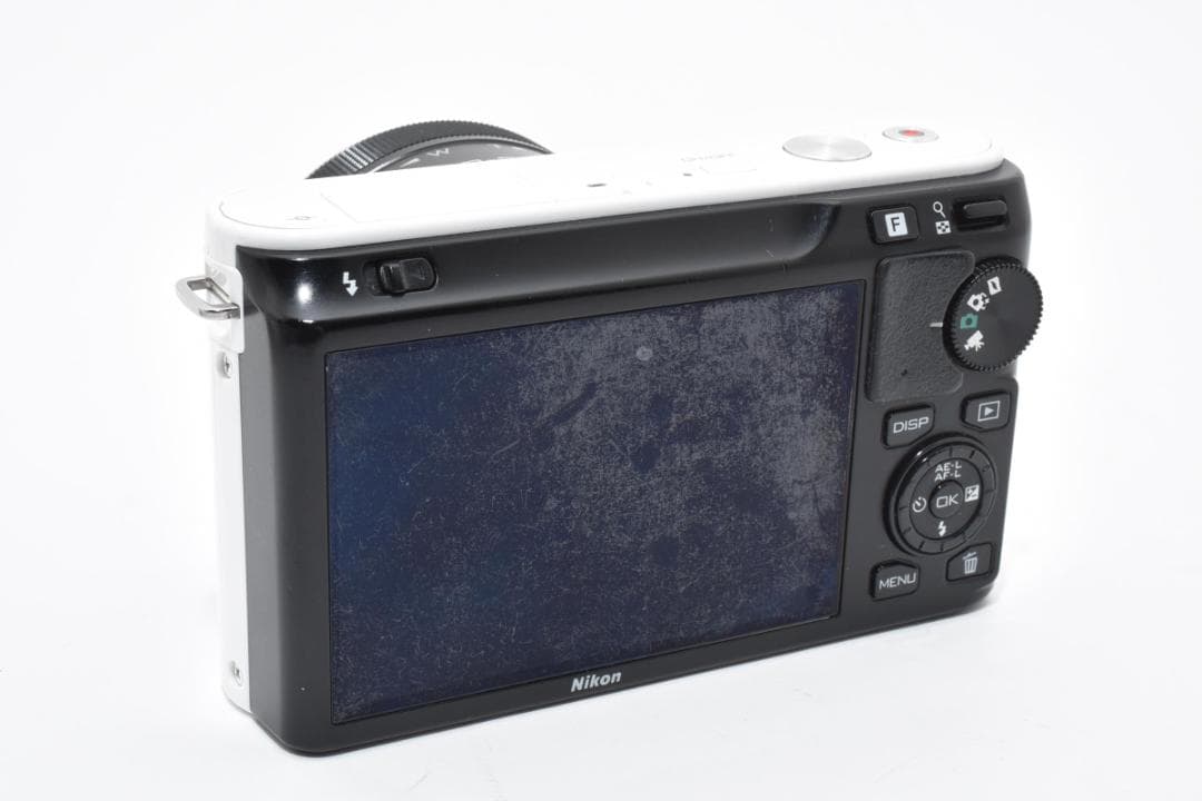 NIKON 1 J1 ホワイト＋10-30mm ショット数27600回 カメラ