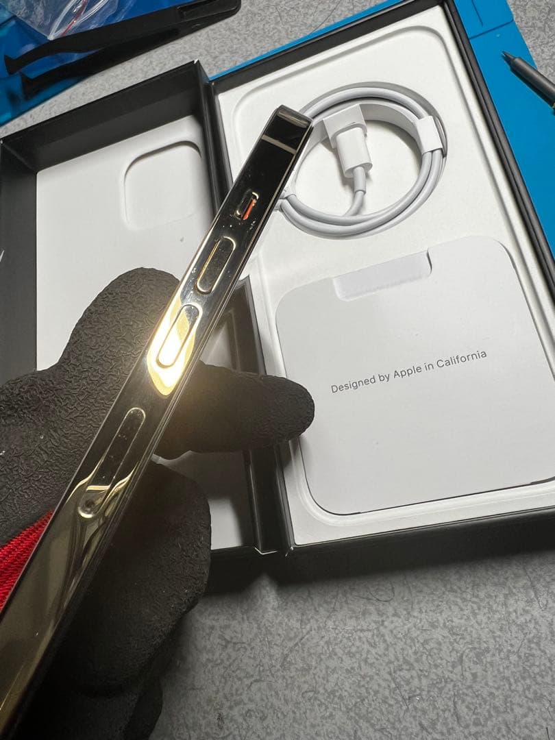 極美品　iPhone 13 Pro Max 256gb バッテリー100%