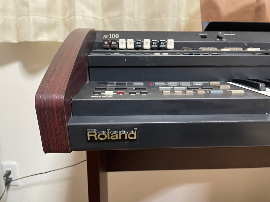 Roland AT-100 電子オルガン