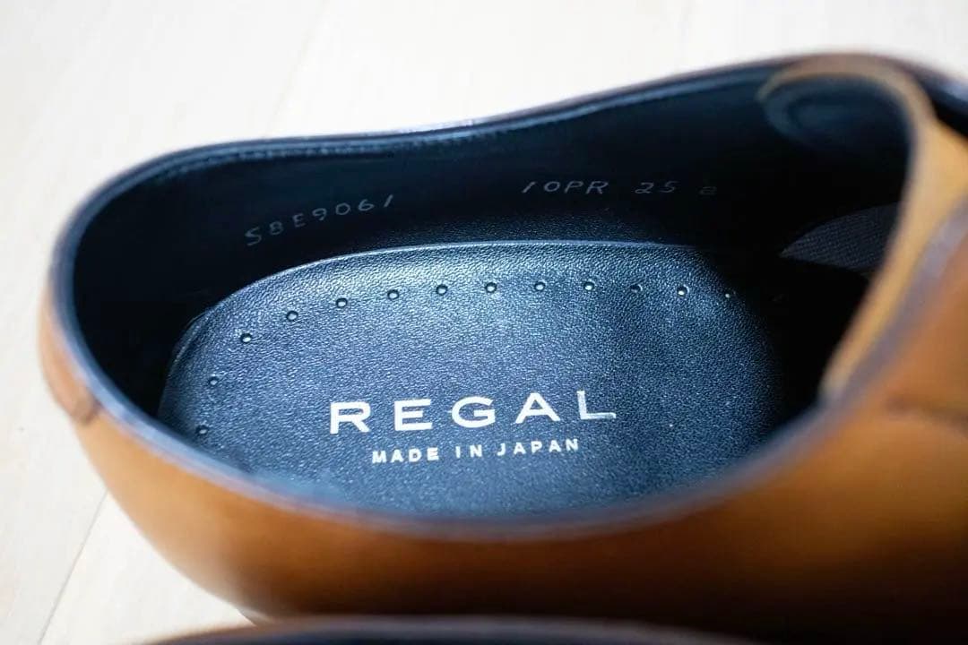 リーガル　ホールカット　ブラウン