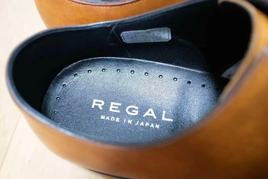 リーガル　ホールカット　ブラウン