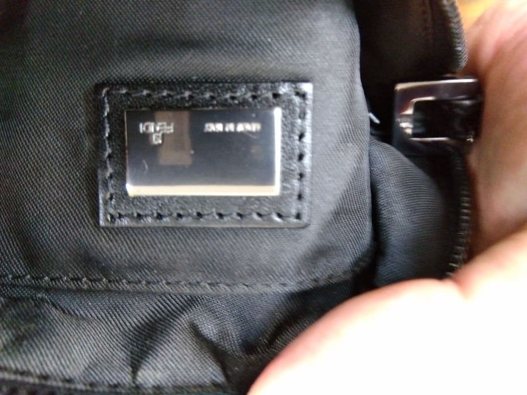 FENDI ブラック ナイロン ミニバッグバッグ 保存袋付き ほぼ未使用
