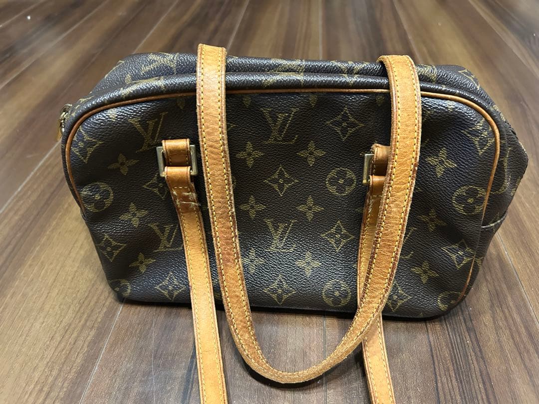 ヴィトンバック