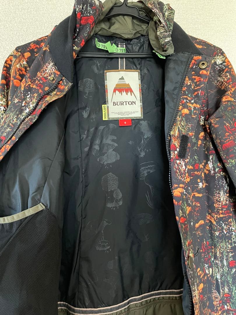 美品 BURTON スノーボードウェア上下セット