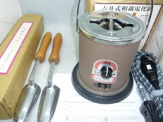 新品完全未使用　 吉井式(タキイ　製)　 電化鏝　和裁コテ　和裁こて　鏝２本付①