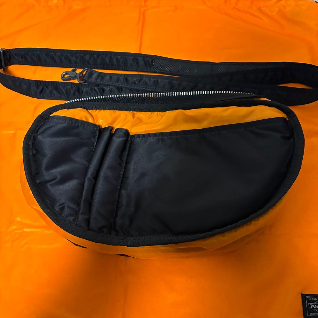 【極美品】ポーター　タンカー　ショルダーバッグ　オーバル　舟形　ハーフムーン