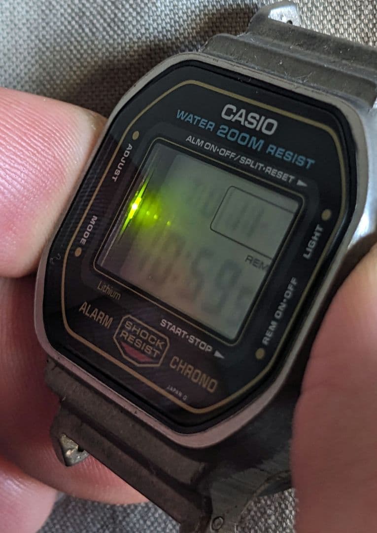 B*N様 DW-5600c-9v ゴールド 901 200m表示 フェイス面キズ