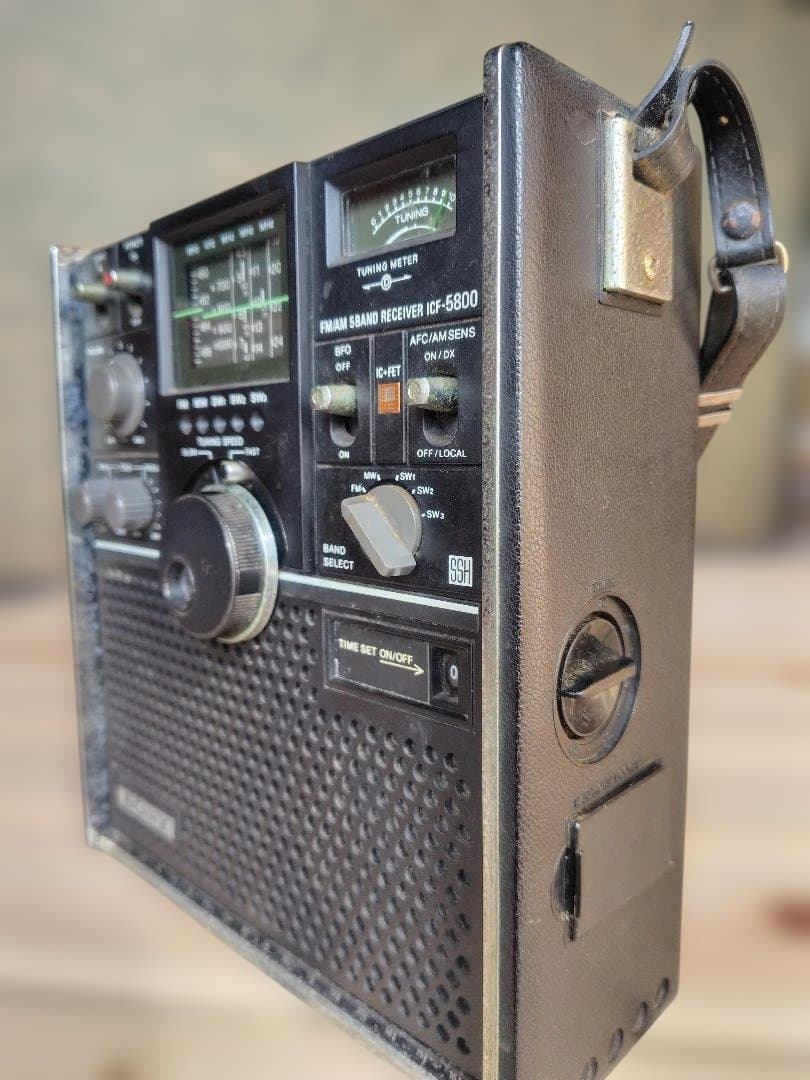 SONY ICF-5800 AM/FMラジオ受信機 （ジャンク品）