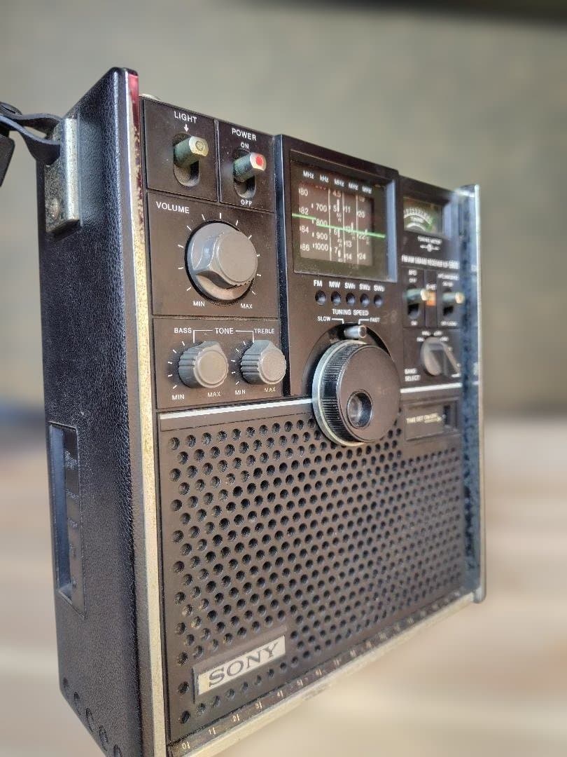 SONY ICF-5800 AM/FMラジオ受信機 （ジャンク品）