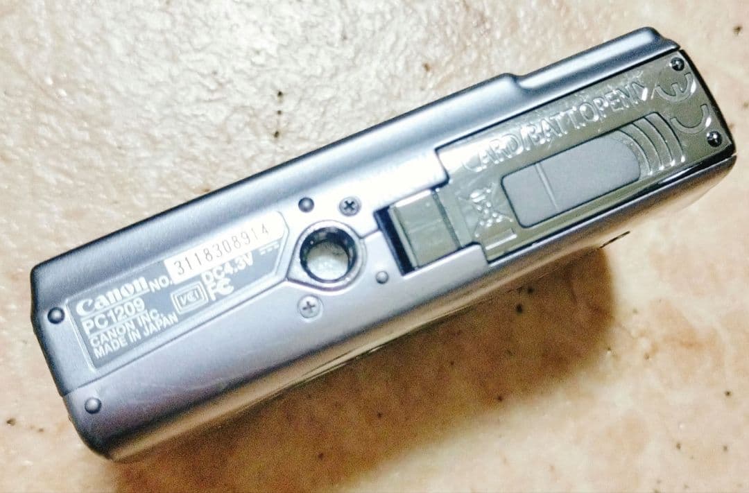 CANON IXY 900IS　デジタルカメラ　ジャンク