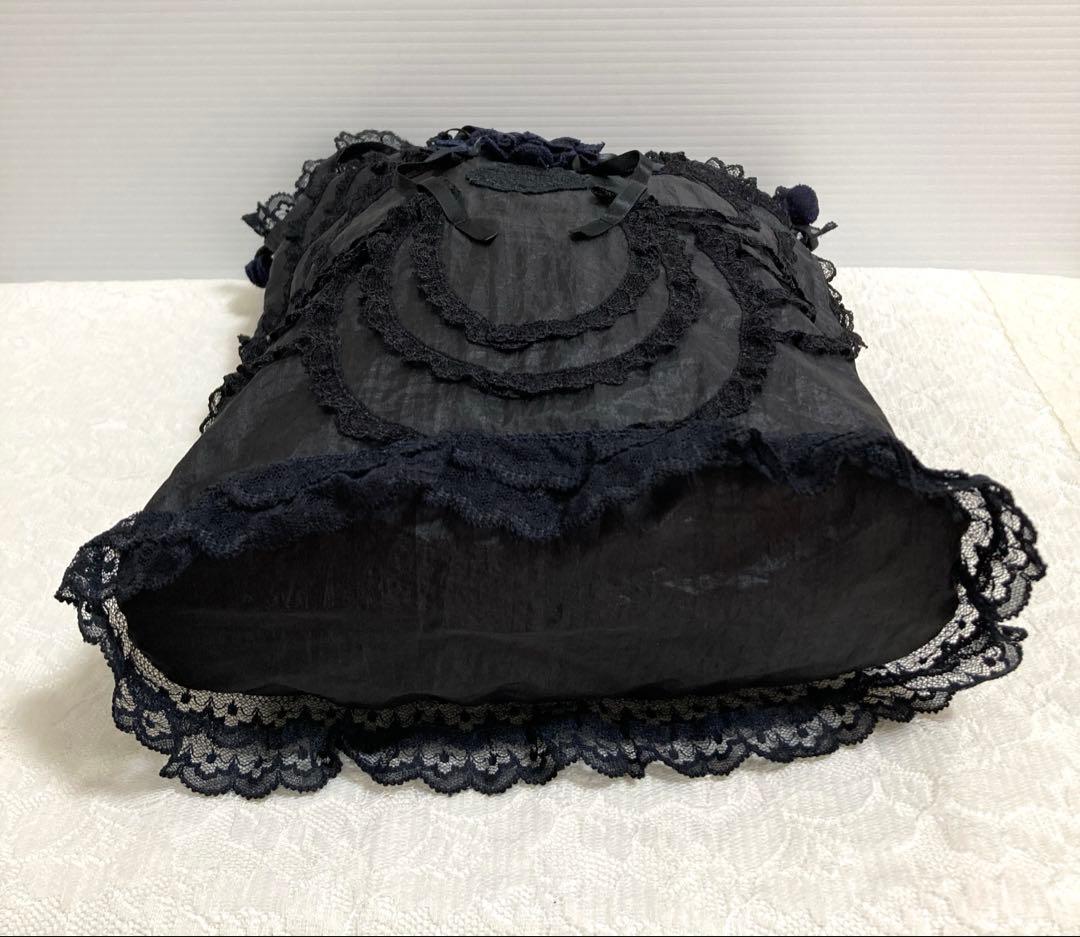 さえら　ヒスクローネ 黒色の手提げ