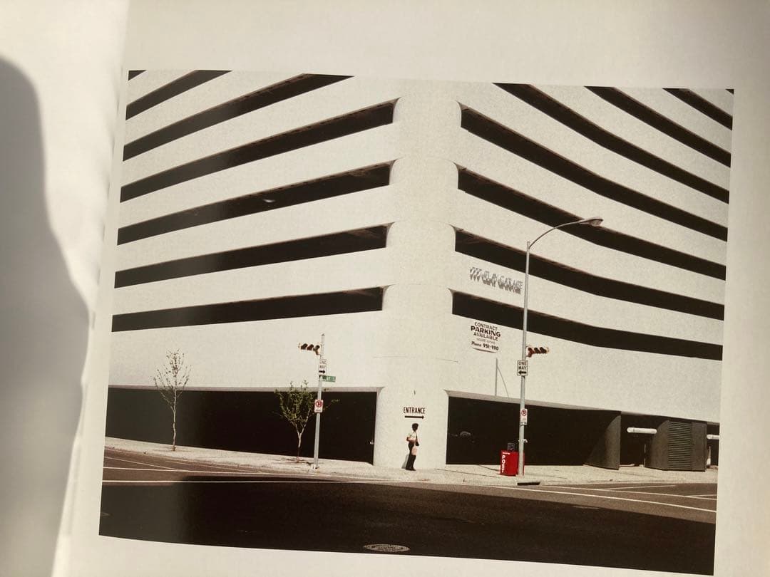 芸術写真 Pictures from the Surface of the Earth