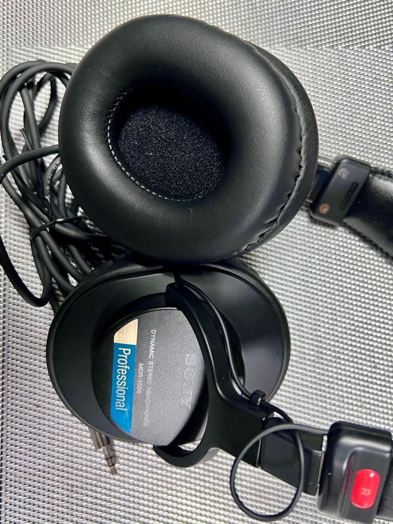 SONY MDR-7506 プロフェッショナルモニターヘッドホン　リケーブル済み