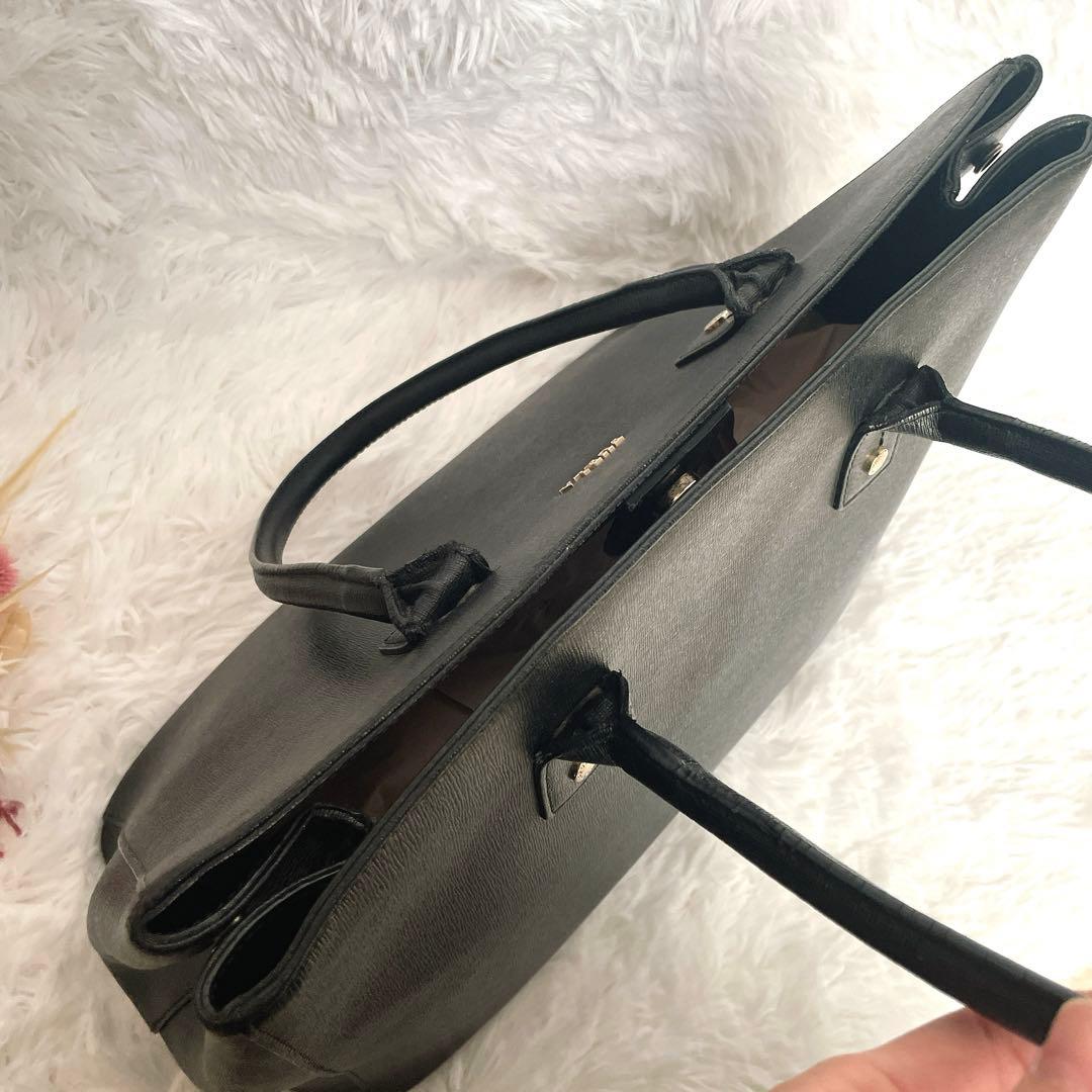 美品⭐︎ FURLA リンダ 黒 サフィアーノ ビジネス トートバッグ ゴールド