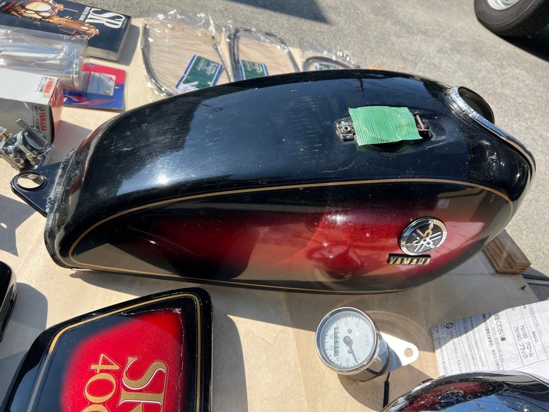 an10　送料込み！SR400用 限定サンバーストタンクとパーツ一式