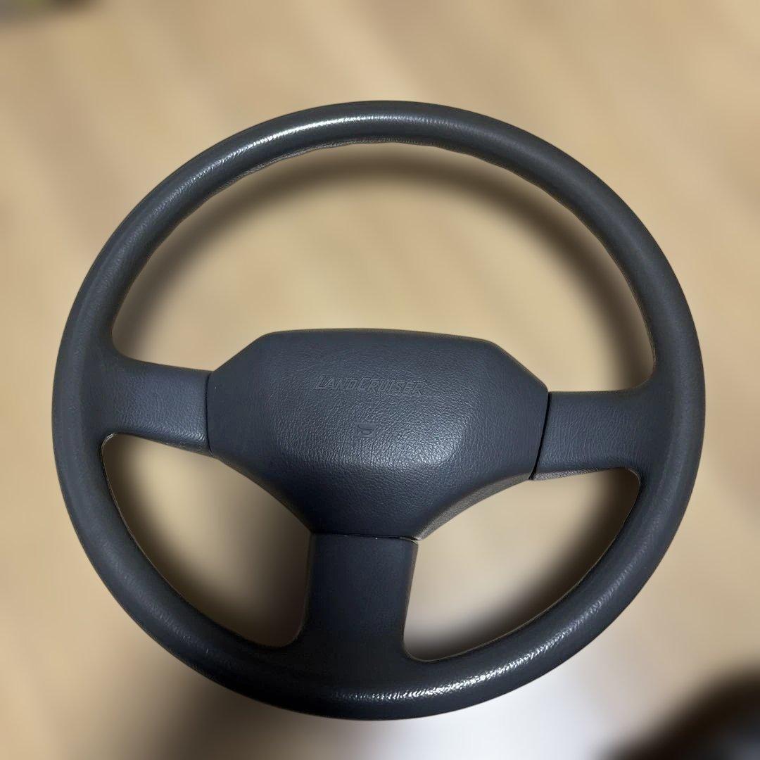 トヨタ　ランドクルーザー70 hzj77 純正ステアリング