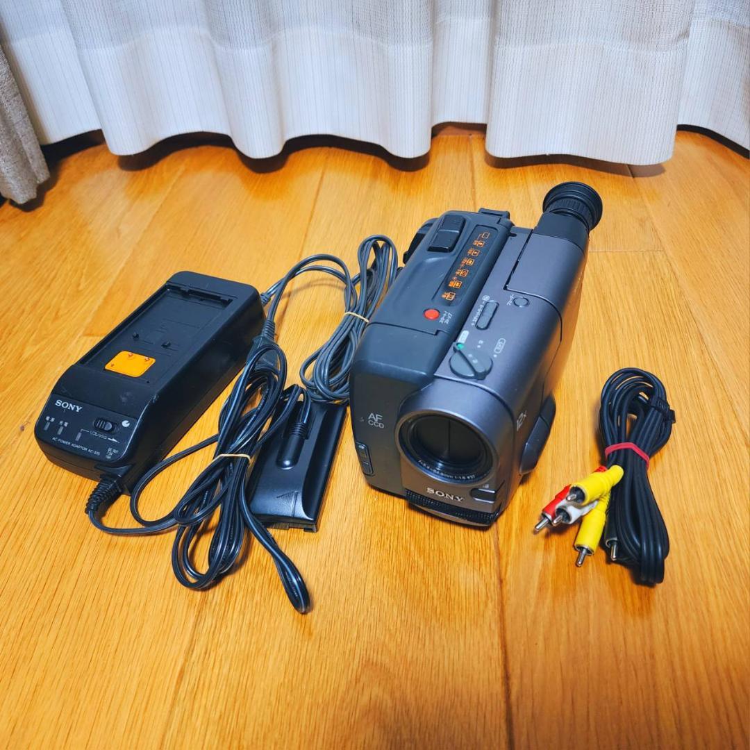 ひ*7様 【動作確認済】SONY 高画質 Video8 ビデオカメラ CCD-T