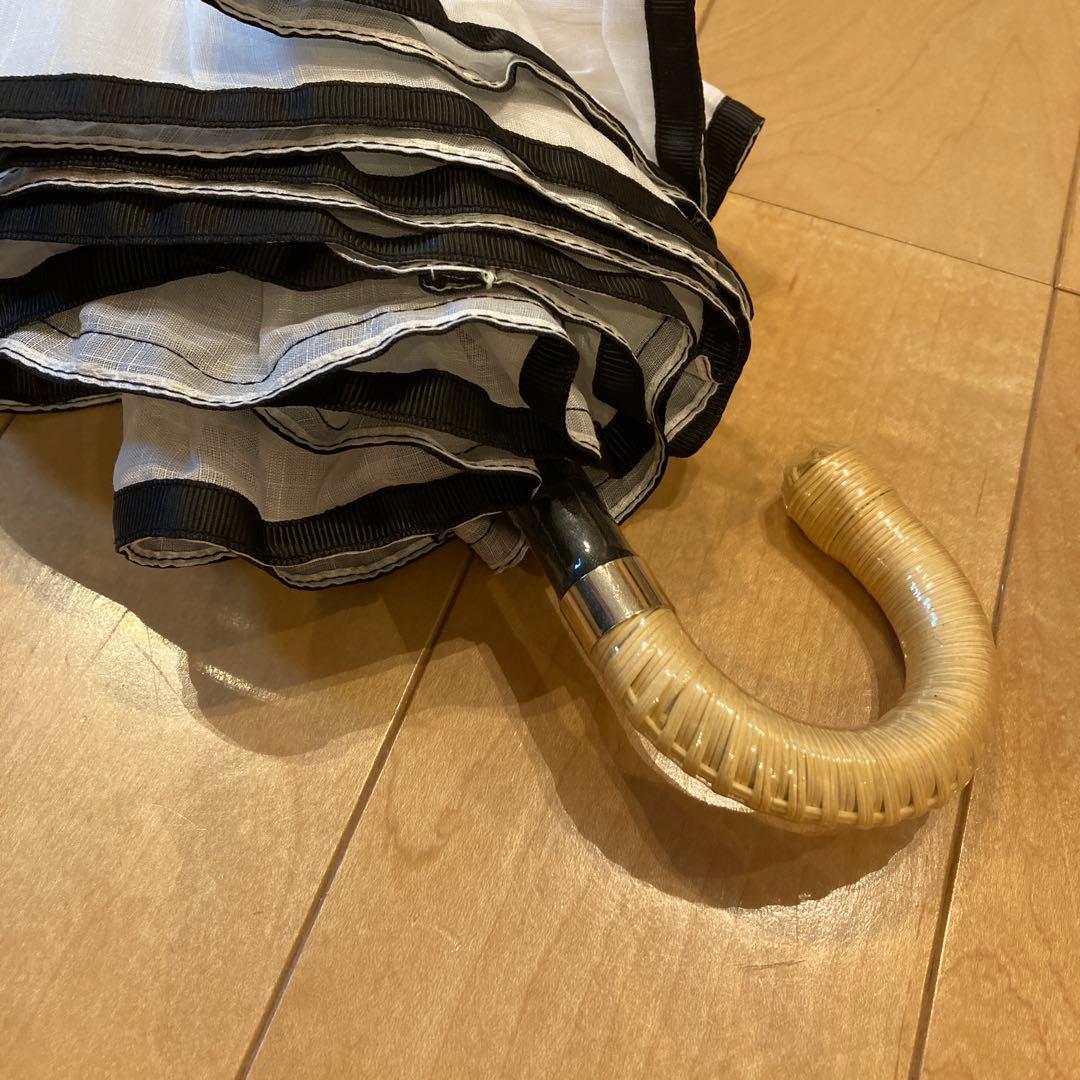 ビューランス　フリルたっぷり　サマーシールド日傘　ホワイト