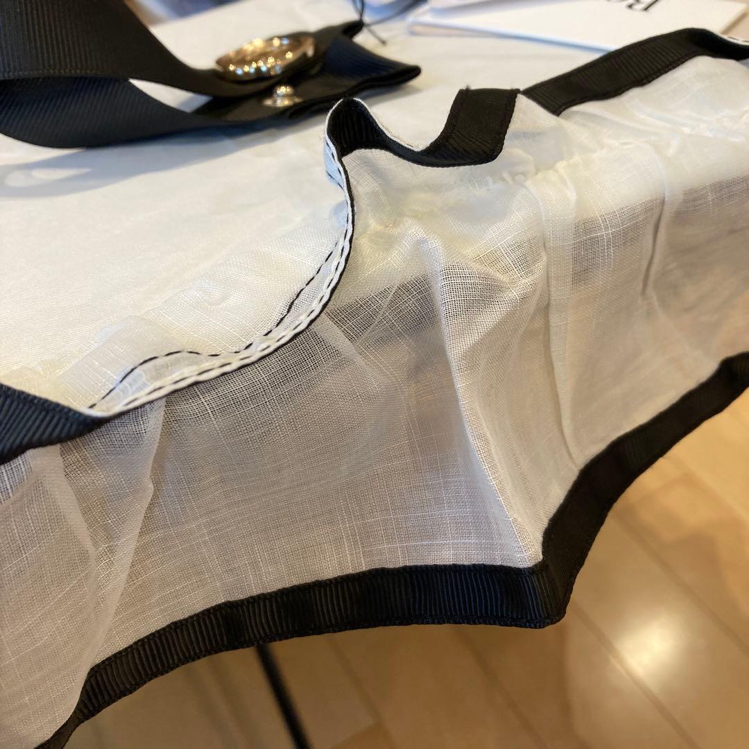 ビューランス　フリルたっぷり　サマーシールド日傘　ホワイト