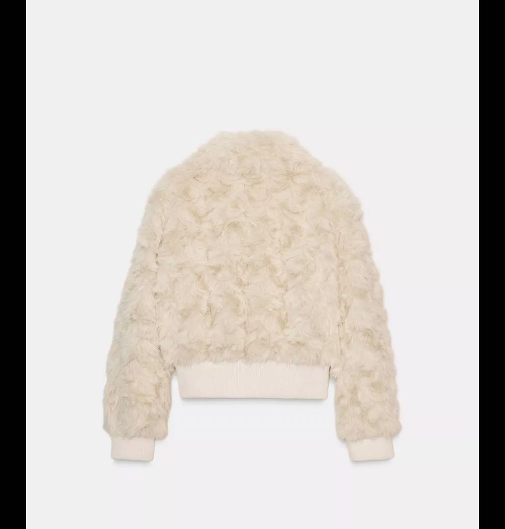 ZARA フェイクファーボンバージャケット