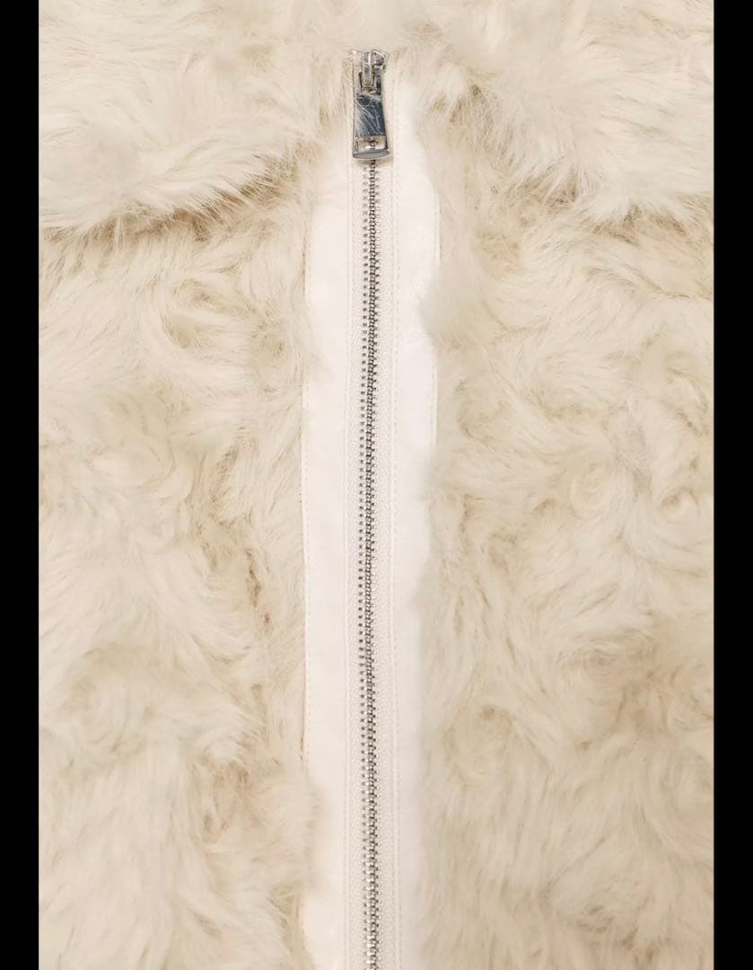 ZARA フェイクファーボンバージャケット